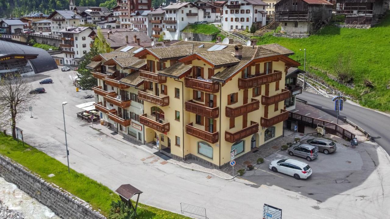 Casa Nevexenne & La Casa Di Blek Apartment Alleghe
